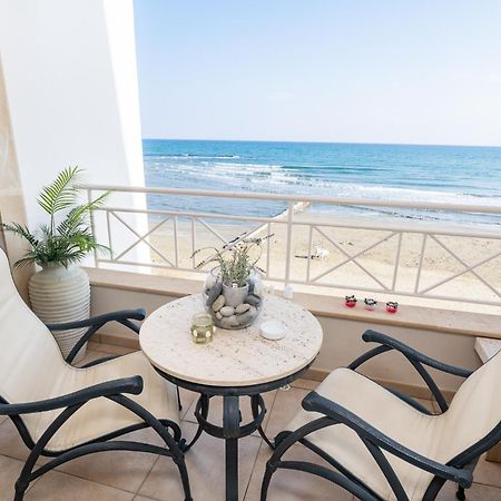 Quattro Beachfront Sea View Ap 4 Larnaca Dış mekan fotoğraf