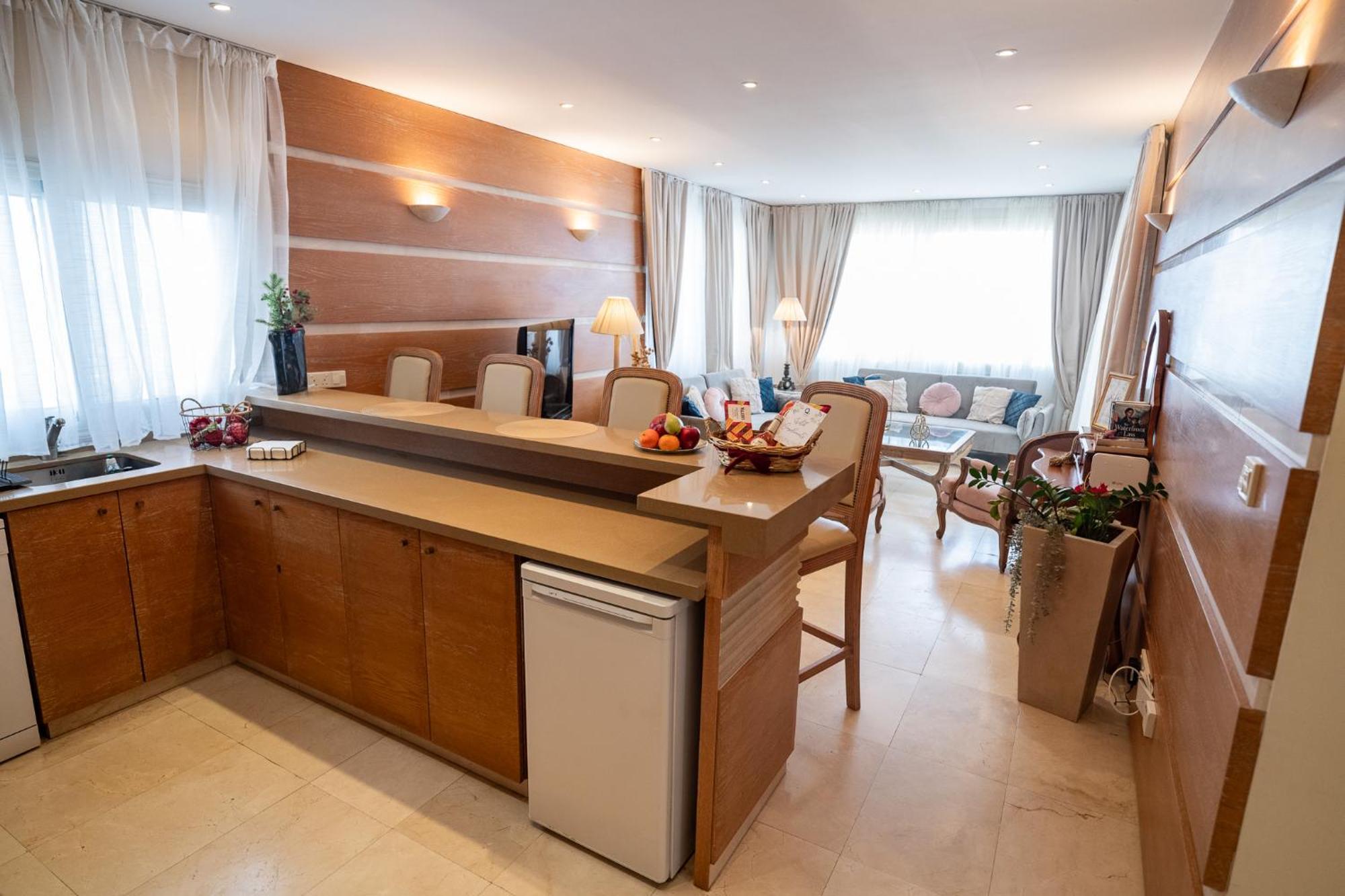 Quattro Beachfront Sea View Ap 4 Larnaca Dış mekan fotoğraf