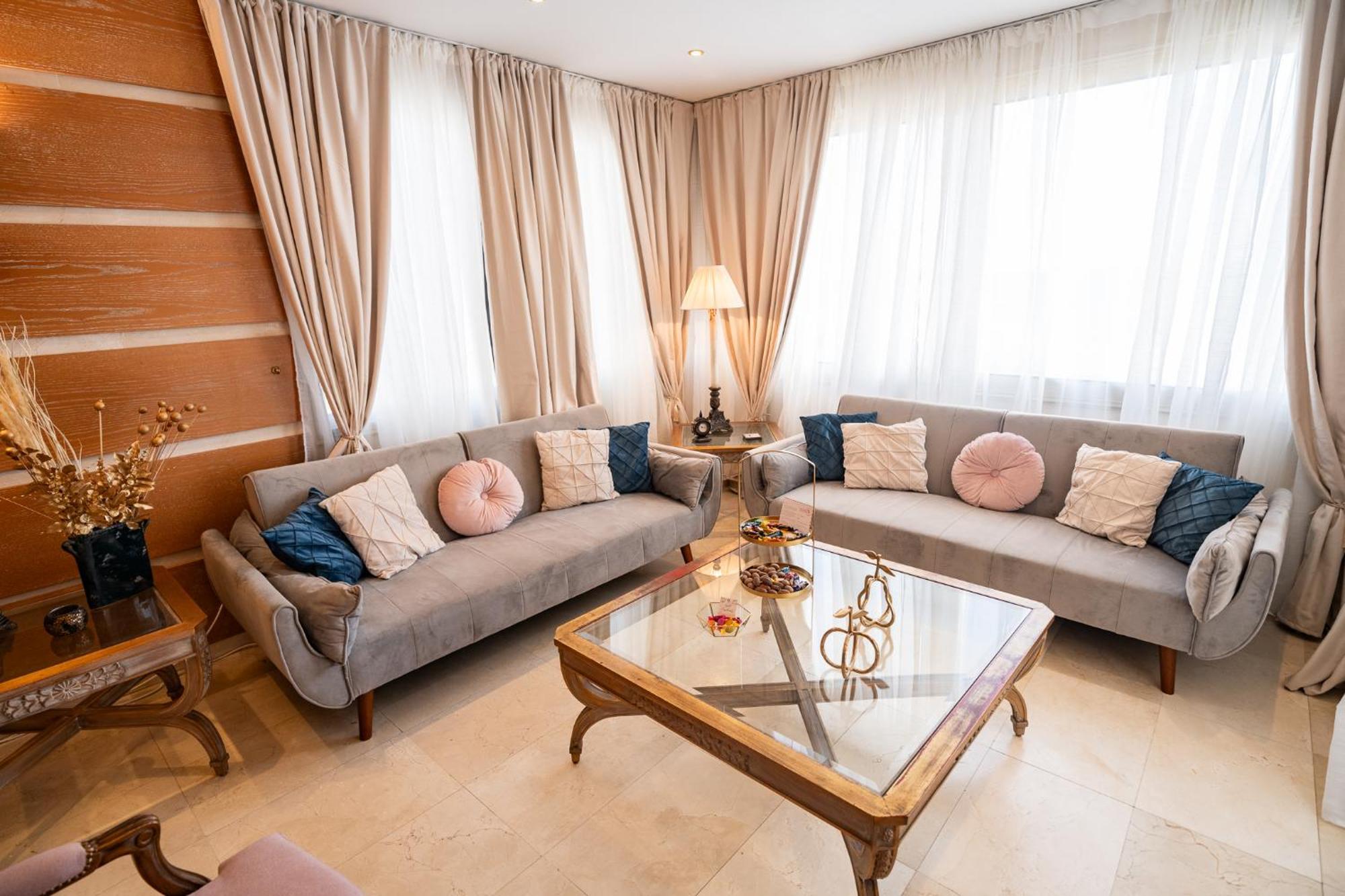 Quattro Beachfront Sea View Ap 4 Larnaca Dış mekan fotoğraf
